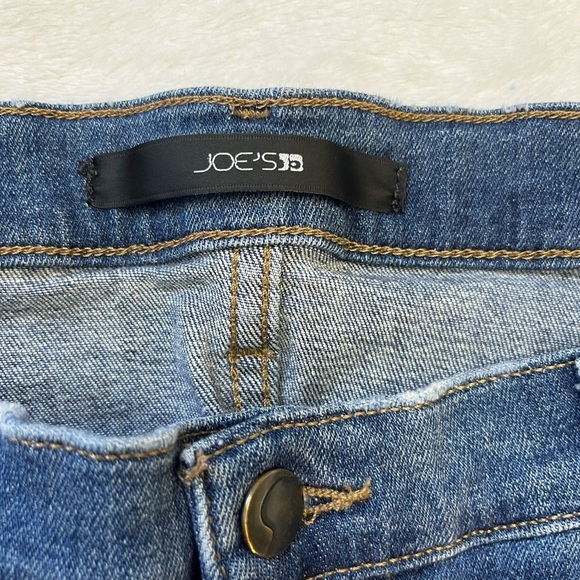 Joe’s Jeans 6” Cuff Denim Shorts Irisa Wash Size 29 Distressed Casual - Picture 8 of 15